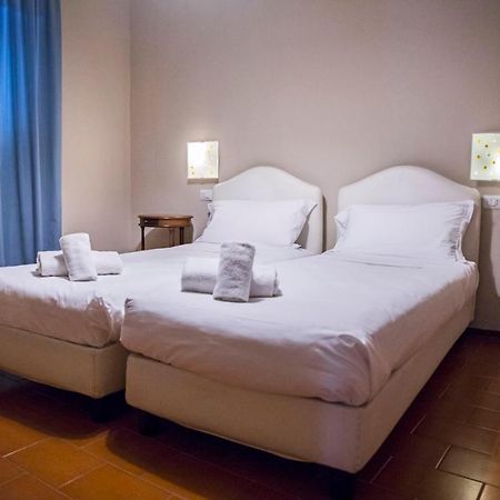 Bastimento Hotel Fiorenzuola dʼArda Екстериор снимка
